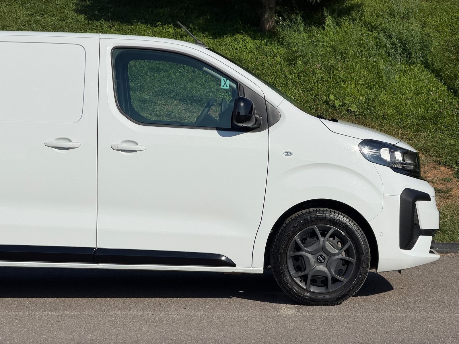 Opel Vivaro 1.5 Td Cargo Ultimate Xl — fotoğraf 33