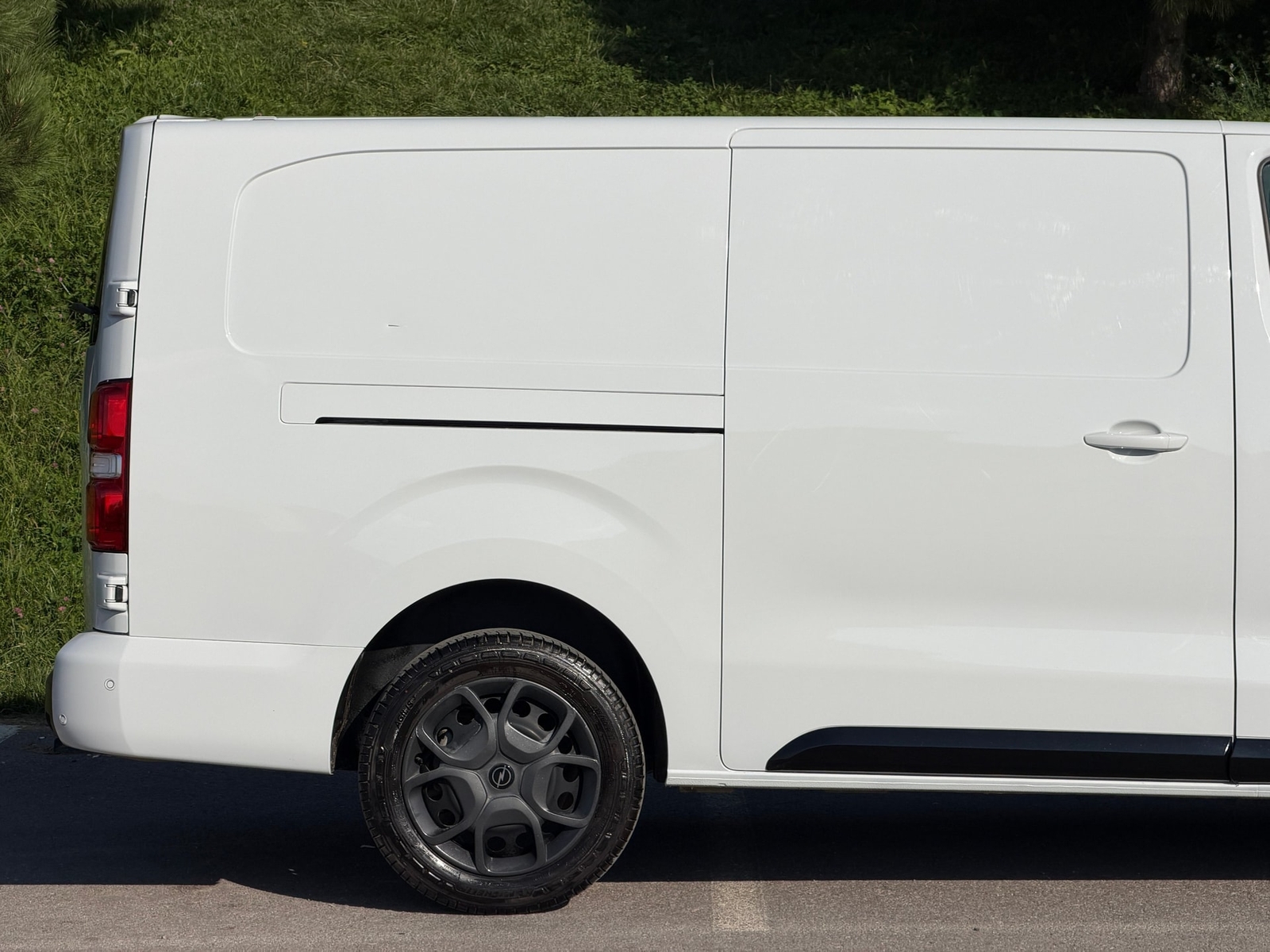 Opel Vivaro 1.5 Td Cargo Ultimate Xl — fotoğraf 7