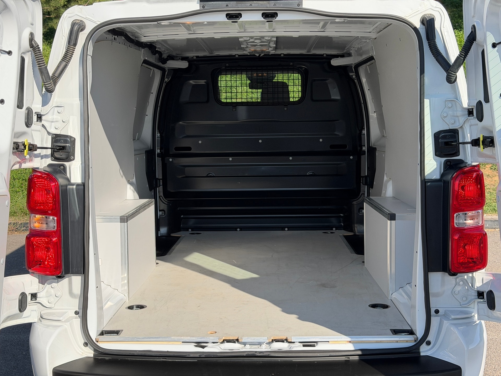 Opel Vivaro 1.5 Td Cargo Ultimate Xl — fotoğraf 16