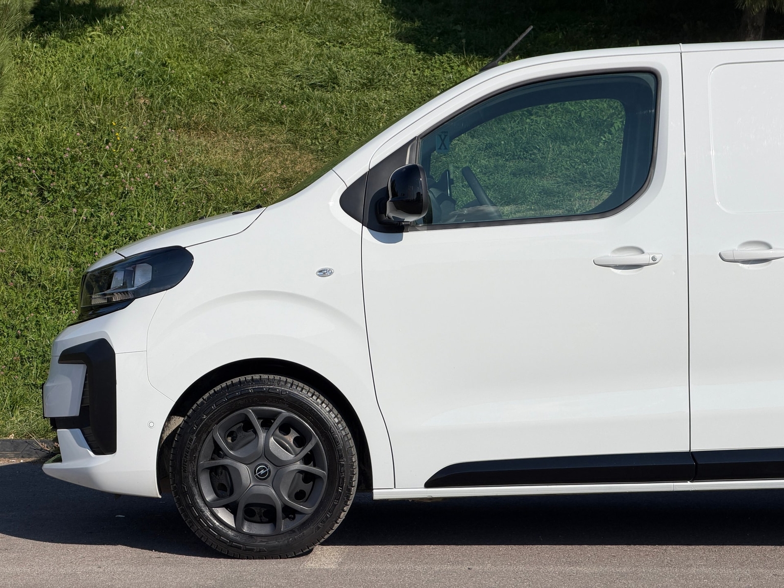 Opel Vivaro 1.5 Td Cargo Ultimate Xl — fotoğraf 10