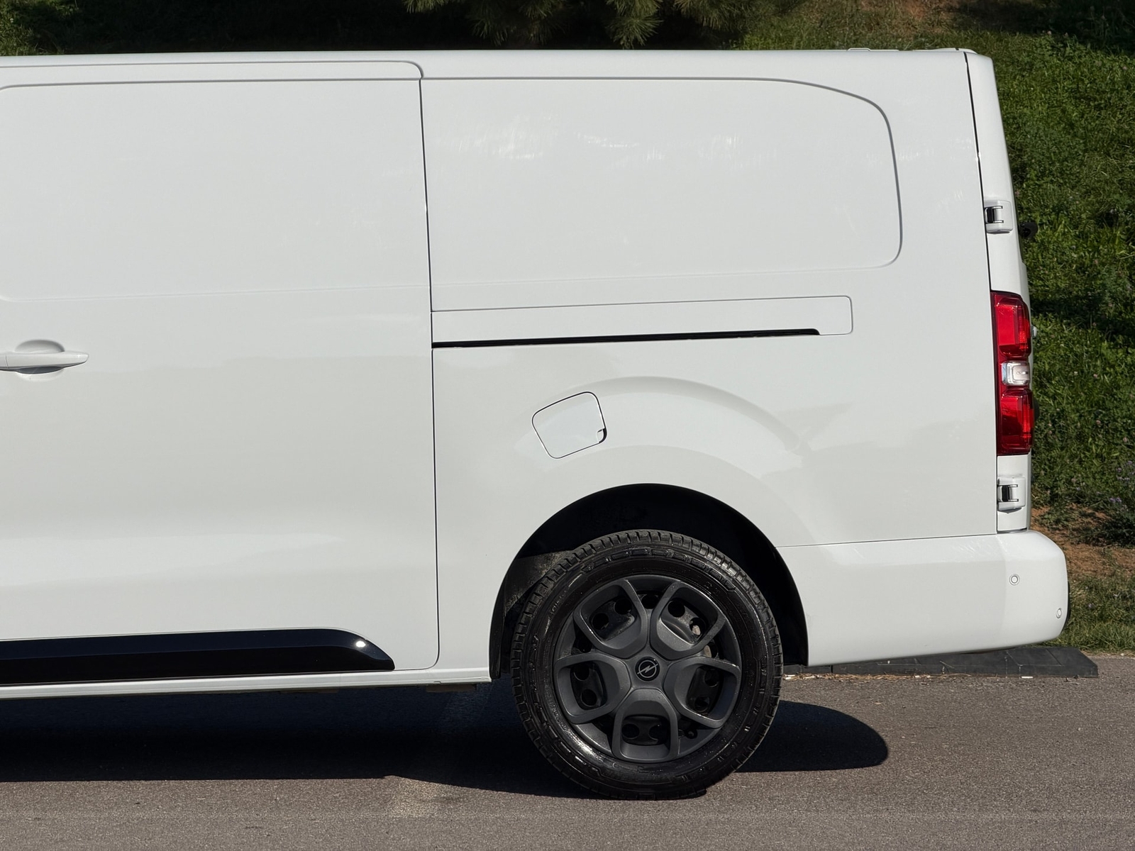 Opel Vivaro 1.5 Td Cargo Ultimate Xl — fotoğraf 30