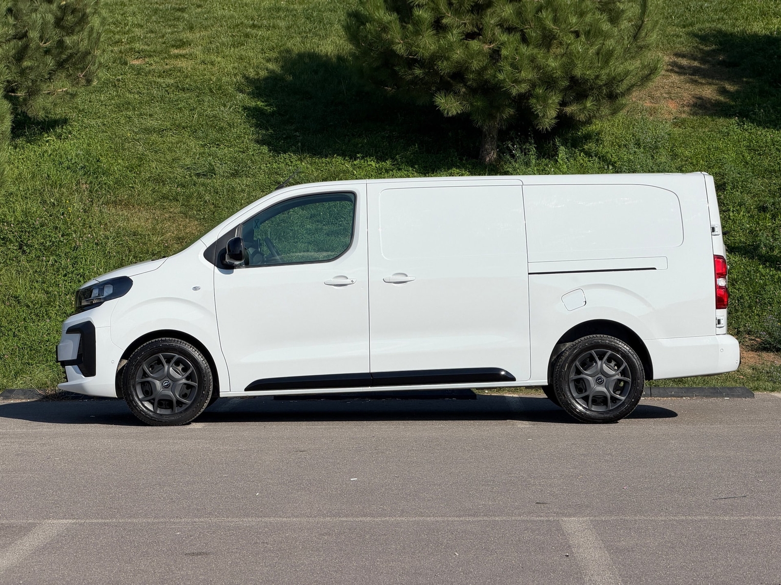 Opel Vivaro 1.5 Td Cargo Ultimate Xl — fotoğraf 41