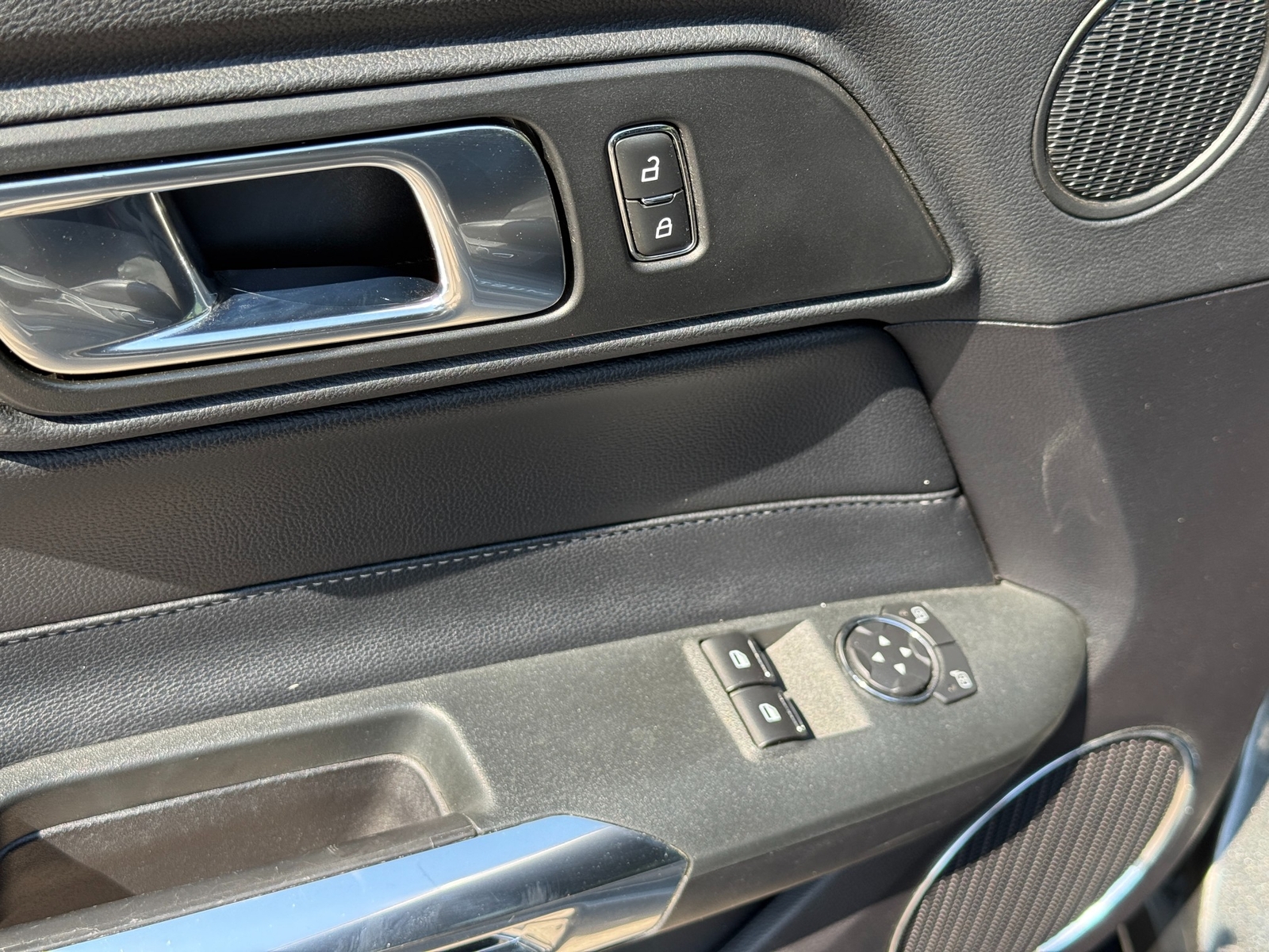 Ford Mustang 2.3 Ecoboost — fotoğraf 6